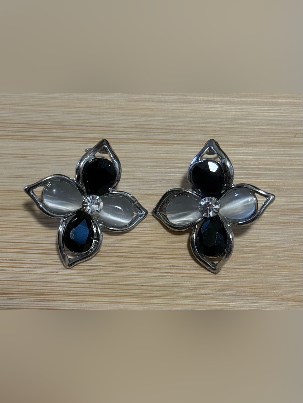 Floral Black and White Cat’s Eye Stud Earrings